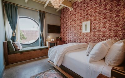The Frances Modern Inn