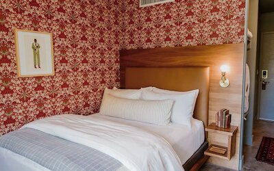 The Frances Modern Inn