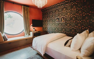 The Frances Modern Inn
