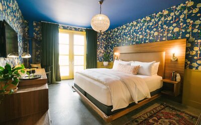 The Frances Modern Inn