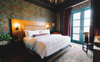 The Frances Modern Inn