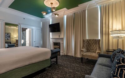Le Pavillon, New Orleans, a Tribute Portfolio Hotel by Marriott