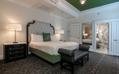 Le Pavillon, New Orleans, a Tribute Portfolio Hotel by Marriott