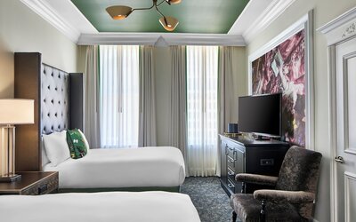 Le Pavillon, New Orleans, a Tribute Portfolio Hotel by Marriott