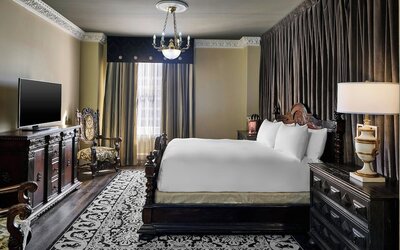 Le Pavillon, New Orleans, a Tribute Portfolio Hotel by Marriott