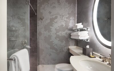 Le Pavillon, New Orleans, a Tribute Portfolio Hotel by Marriott