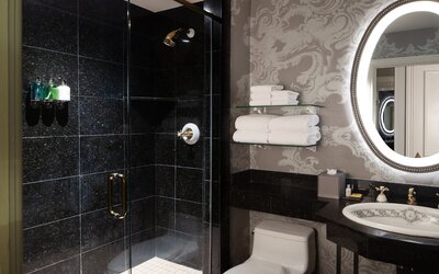 Le Pavillon, New Orleans, a Tribute Portfolio Hotel by Marriott