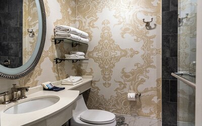 Le Pavillon, New Orleans, a Tribute Portfolio Hotel by Marriott