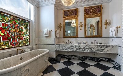 Le Pavillon, New Orleans, a Tribute Portfolio Hotel by Marriott