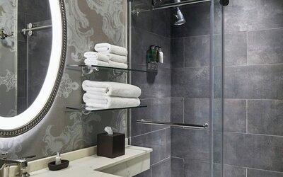 Le Pavillon, New Orleans, a Tribute Portfolio Hotel by Marriott