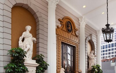 Le Pavillon, New Orleans, a Tribute Portfolio Hotel by Marriott