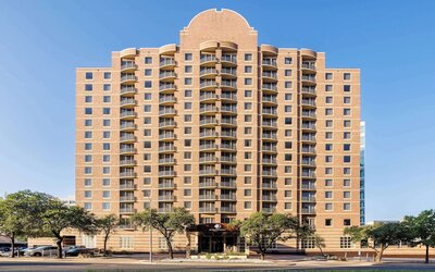DoubleTree Suites by Hilton Austin Downtown Capitol