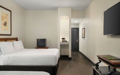 Le Richelieu Hotel
