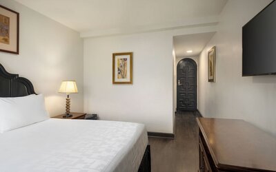 Le Richelieu Hotel