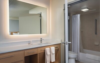 Hyatt Place Austin The Domain Area