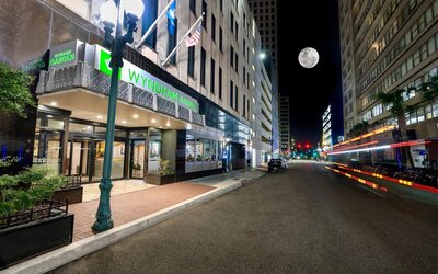 Wyndham Garden Hotel Baronne Plaza