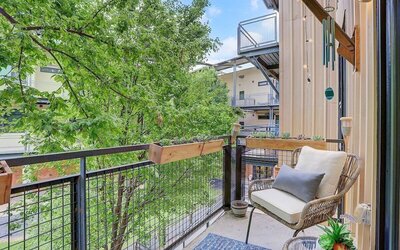 Lamar Treehouse