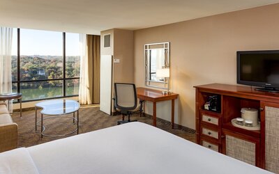 Holiday Inn Austin -Town Lake by IHG