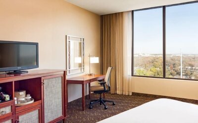 Holiday Inn Austin -Town Lake by IHG
