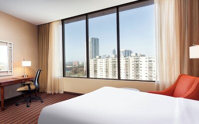 Holiday Inn Austin -Town Lake by IHG
