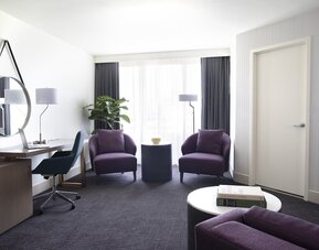 Crowne Plaza Atlanta Perimeter at Ravinia by IHG