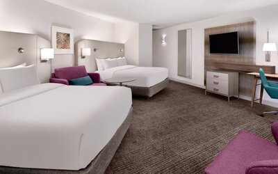 Crowne Plaza Atlanta Perimeter at Ravinia by IHG