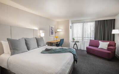 Crowne Plaza Atlanta Perimeter at Ravinia by IHG