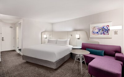 Crowne Plaza Atlanta Perimeter at Ravinia by IHG