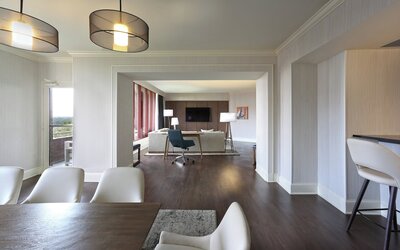 Crowne Plaza Atlanta Perimeter at Ravinia by IHG