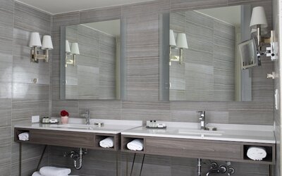 Crowne Plaza Atlanta Perimeter at Ravinia by IHG