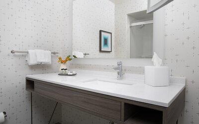 Crowne Plaza Atlanta Perimeter at Ravinia by IHG