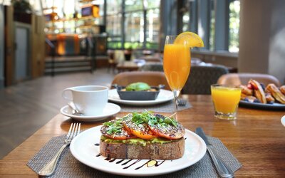 Crowne Plaza Atlanta Perimeter at Ravinia by IHG