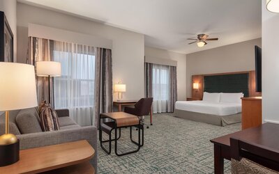 Homewood Suites by Hilton TechRidge Parmer @ I-35