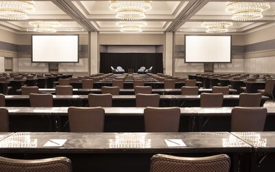 Crowne Plaza Atlanta Perimeter at Ravinia by IHG
