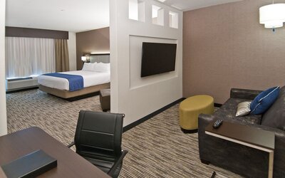 Holiday Inn Austin Airport by IHG