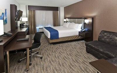 Holiday Inn Austin Airport by IHG