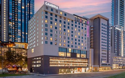 Cambria Hotel Austin Downtown