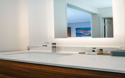 La Quinta Inn & Suites by Wyndham Nashville Airport