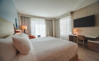 Cambria Hotel Austin Downtown