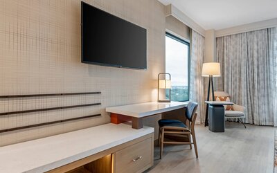 Cambria Hotel Austin Downtown