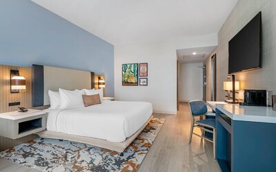 Cambria Hotel Austin Downtown