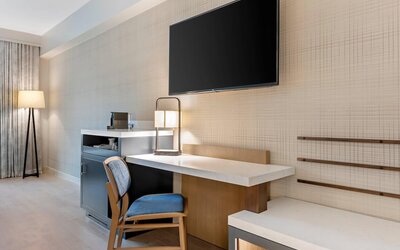 Cambria Hotel Austin Downtown
