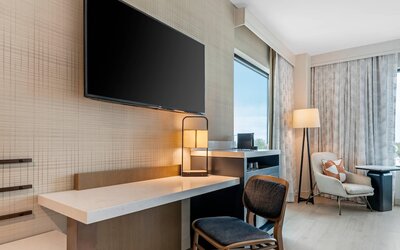 Cambria Hotel Austin Downtown