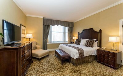 The Roosevelt New Orleans, A Waldorf Astoria Hotel