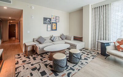 Cambria Hotel Austin Downtown