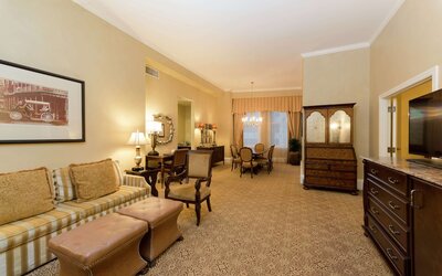 The Roosevelt New Orleans, A Waldorf Astoria Hotel