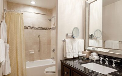 The Roosevelt New Orleans, A Waldorf Astoria Hotel