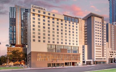 Cambria Hotel Austin Downtown