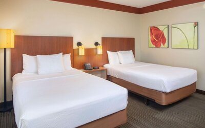 La Quinta Inn & Suites by Wyndham Atlanta Ballpark/Galleria