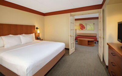 La Quinta Inn & Suites by Wyndham Atlanta Ballpark/Galleria